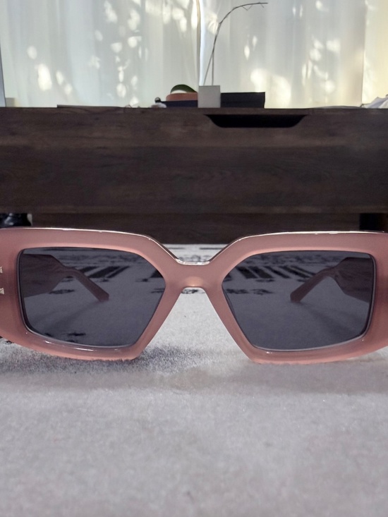 Valentino V-Cinque VLS108C Pink Gold Rectangular Thick Frame Studded Sunglasses main image 6